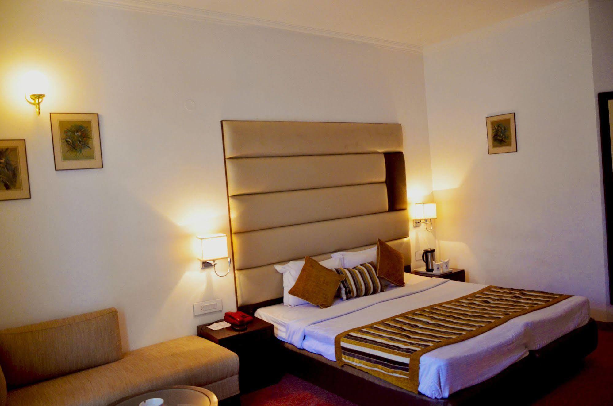 Hotel Manali Heights Eksteriør bilde